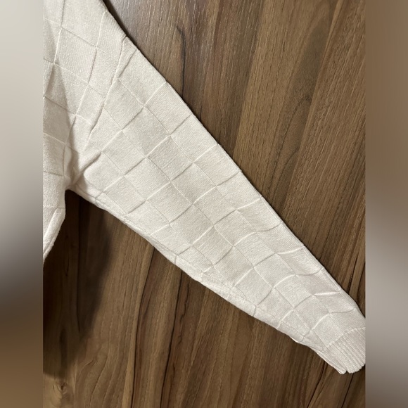 Cream Sweater - Picture 6 of 8